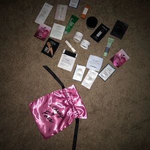 Makeup - Sample Bundle Makeup - Sample Bundle
